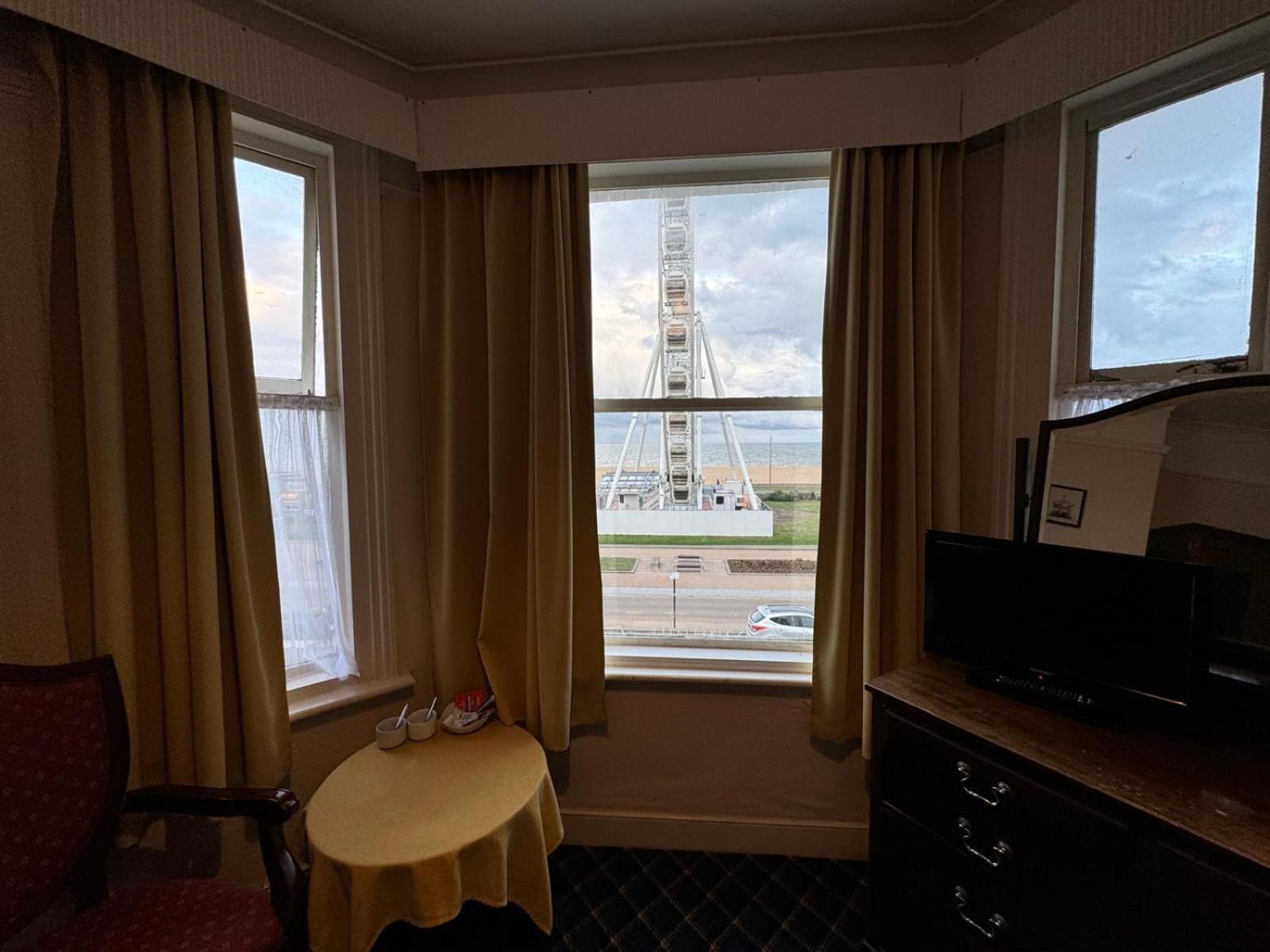 Royal Hotel Грейт-Ярмут Экстерьер фото